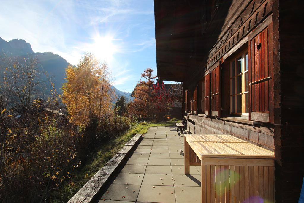 Les Jumelles Villa Gstaad Szoba fotó