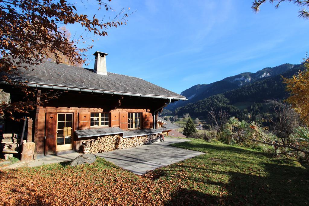 Les Jumelles Villa Gstaad Szoba fotó